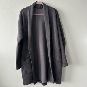 Arc'teryx Lisma Cardigan in heather dark grey